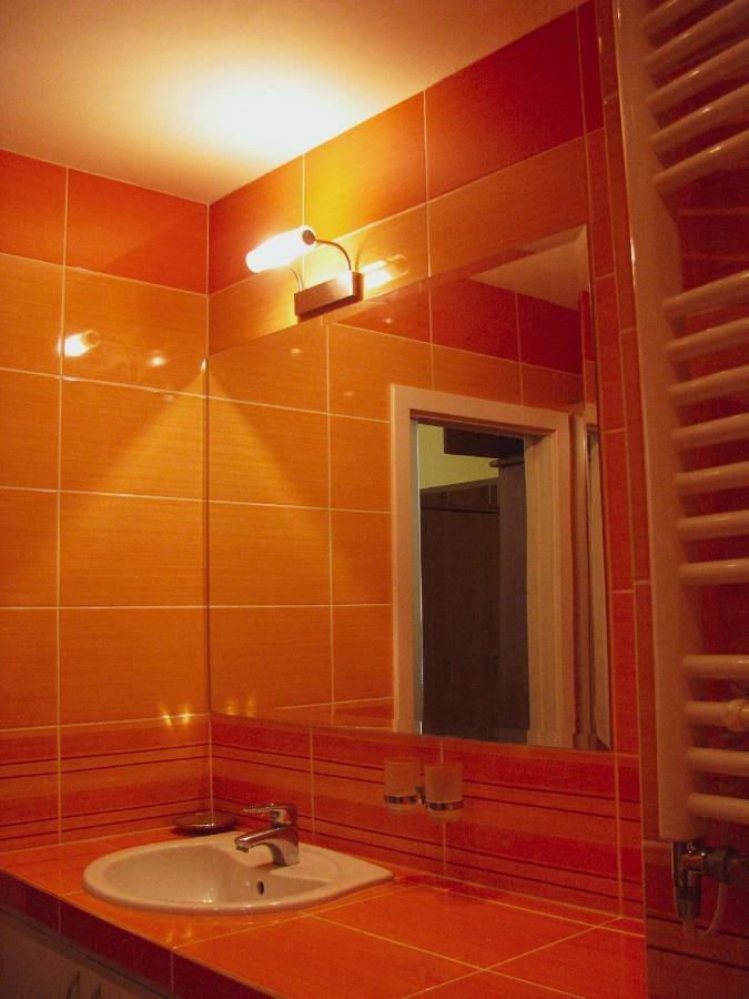 Spa Apartment Raisova Karlovy Vary Ngoại thất bức ảnh